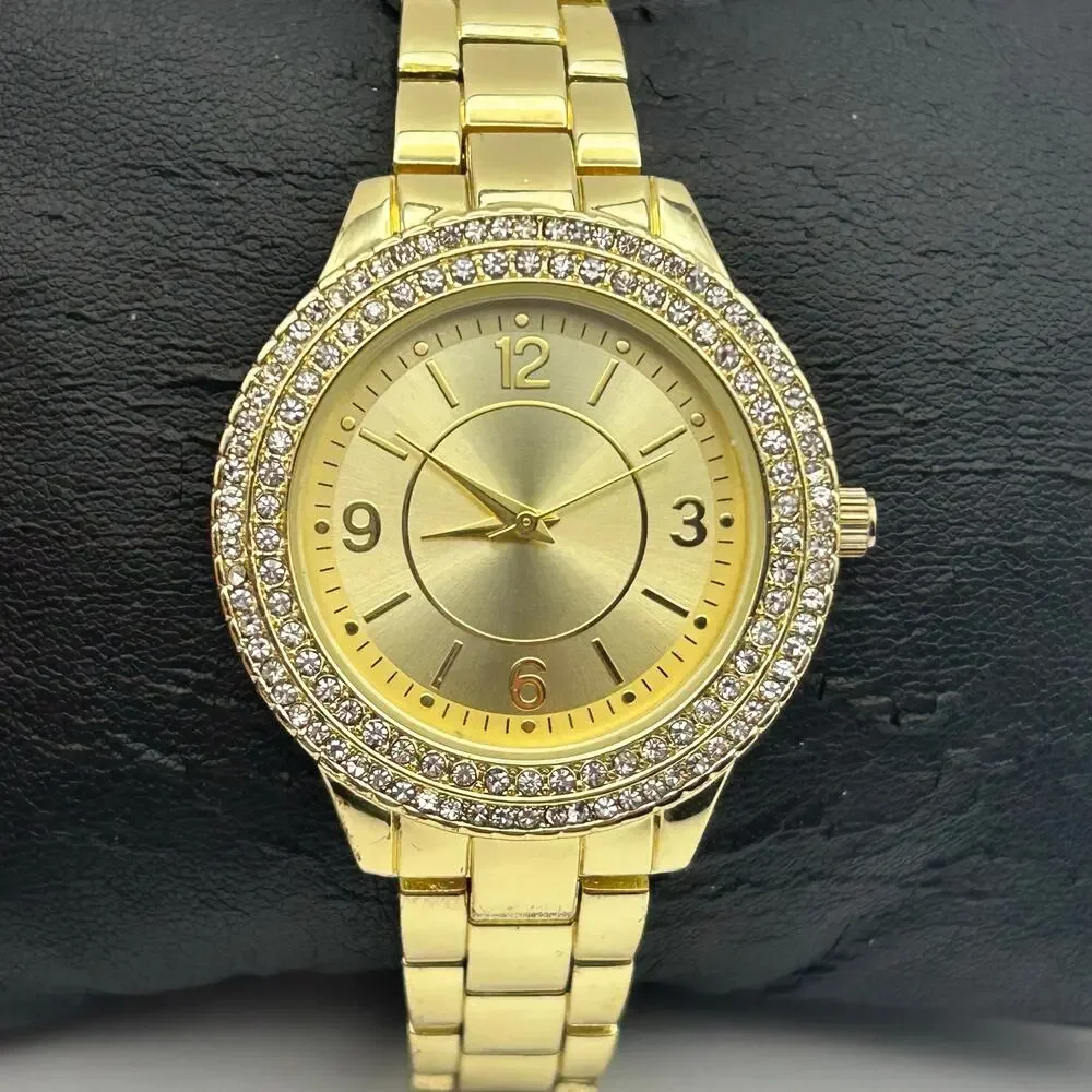 Women’s Gold-tone Crystal Accented Bezel Fashion Watch Working New Battery